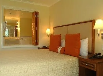 **** Hotel Amora Okawa Bay Rotorua New Zealand